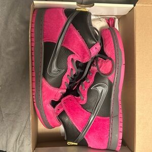 Nike SB “Run The Jewelz” Dunk